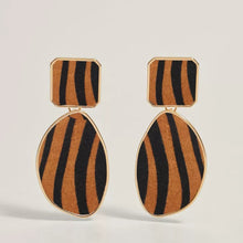 Load image into Gallery viewer, Tiger Eyes Dangle Earring
