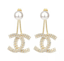 Load image into Gallery viewer, Luxury Inspired Rhinestone Pearl Earrings
